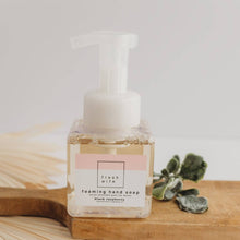 Load image into Gallery viewer, Black Raspberry Foaming Soap