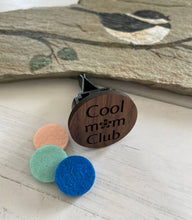 Load image into Gallery viewer, Car air vent essential oil car diffuser clip - cool mom club