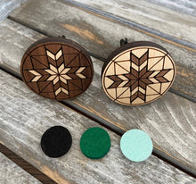 Load image into Gallery viewer, Car air vent essential oil car diffuser clip - wood quilting