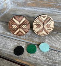 Load image into Gallery viewer, Car air vent essential oil car diffuser clip - wood quilting
