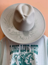 Load image into Gallery viewer, Custom engraved Felt hats
