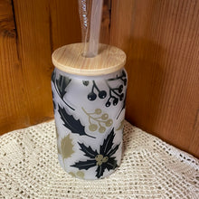 Load image into Gallery viewer, Christmas 13oz glass frostie with bamboo lid and straw
